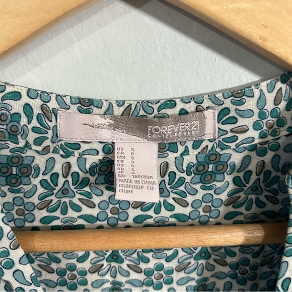 Boho Indie Artsy Relaxed Tunic Top Shirt Green Brown Rayon Small Forever 21 - Picture 5 of 7